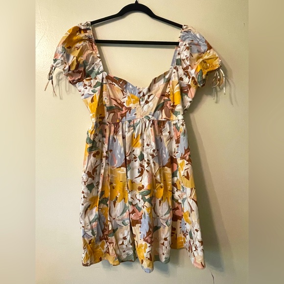 Abercrombie & Fitch Dresses & Skirts - ABERCROMBIE & FITCH Sweetheart Neckline Dress